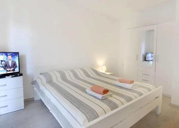 Lino B4 By Interhome