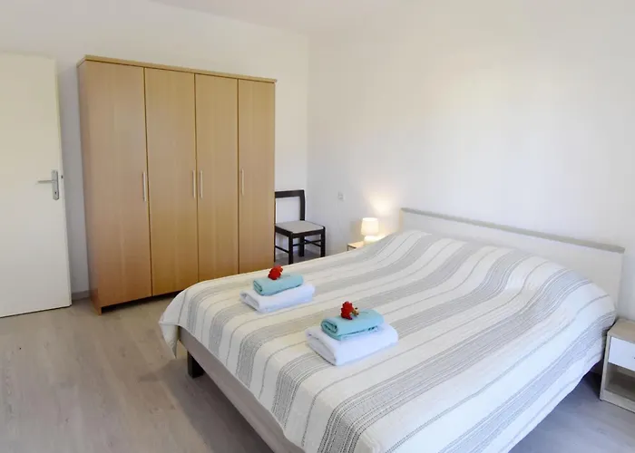 Lino B4 By Interhome