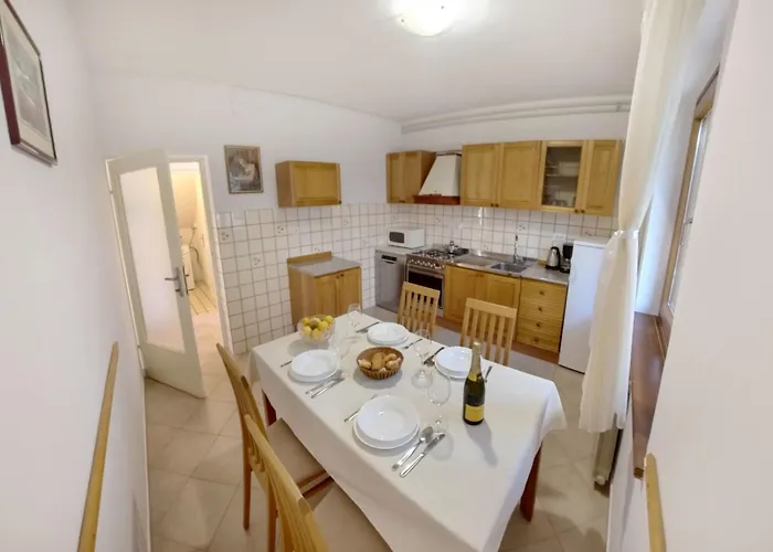 Appartement Lino B4 By Interhome